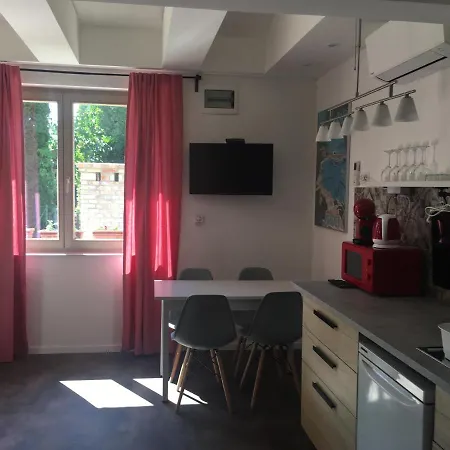 Szélrózsa Apartman *