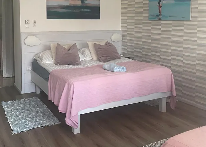 Szelrozsa Apartmanhaz Веленце